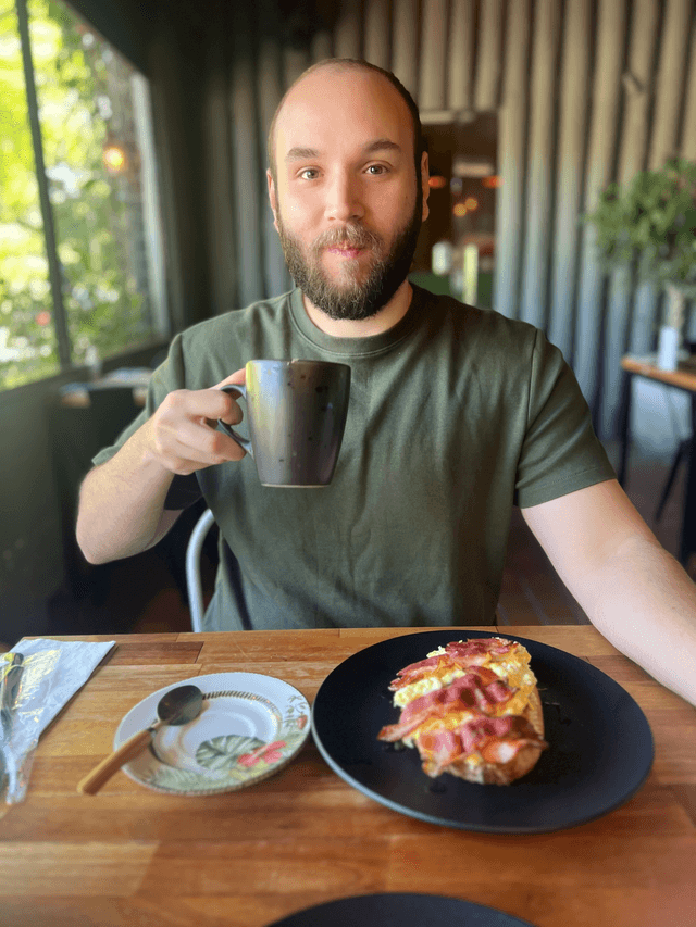 Portrait of Murillo Wolf, senior software engineer based in Alexandria, Virginia